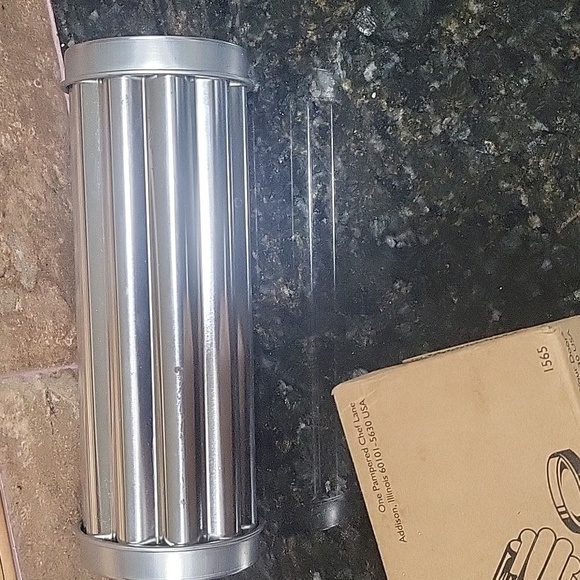 Vintage Pamper Chef Scalloped Bread Tube With Box and Instructions - Picture 3 of 8